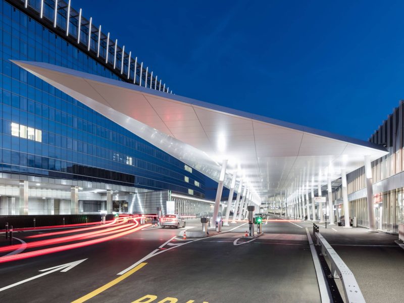 Aeropuerto-de-Zurich,-Suiza.-Larcore-A2-20mm.-8000m2-(5)